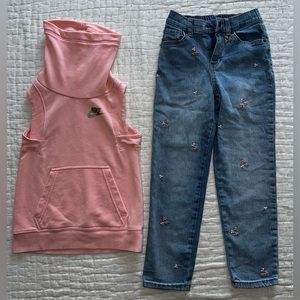 Great condition! Sz Small Nike top and Sz 8 kids jeans 🌸🩷